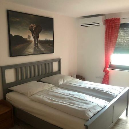 Apartamento Wohnen Auf Zeit Duisburg Exterior foto
